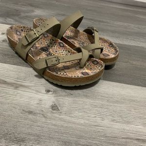 Birkenstock Mayari sandal size 39 in women